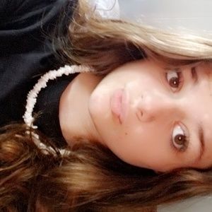 Meet your Posher, Avery